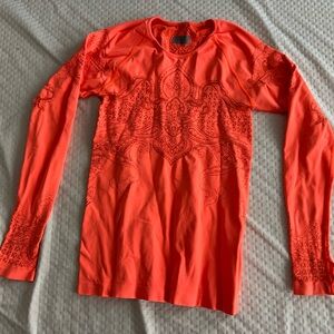 Athlete compressive long sleeve top, size small